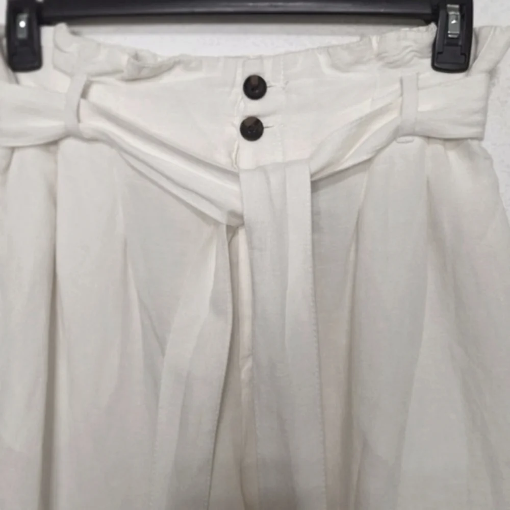 H&M White Linen Blend Paperbag Waist Pants Size 10